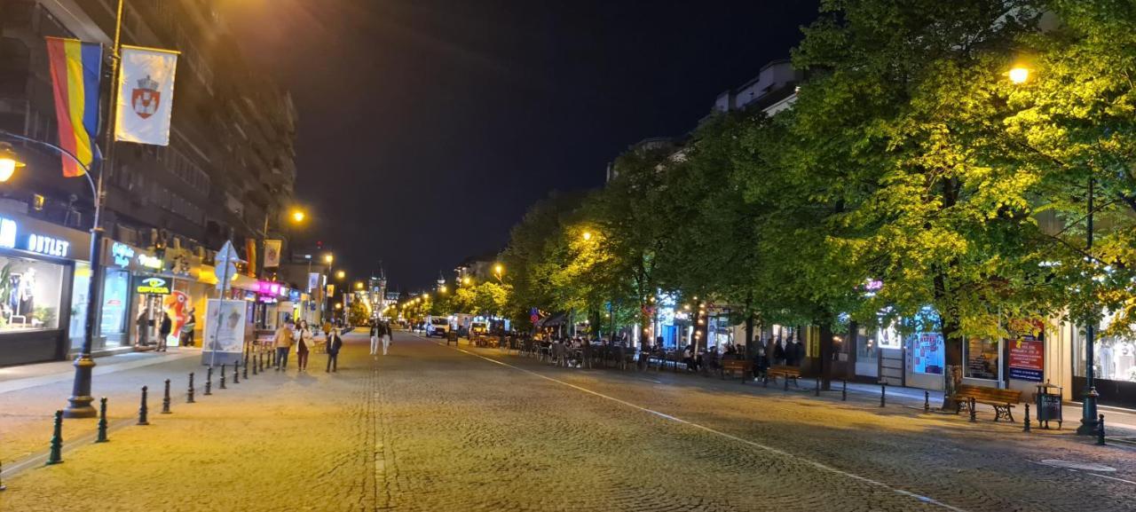 Genesis - Iasi City Center ภายนอก รูปภาพ